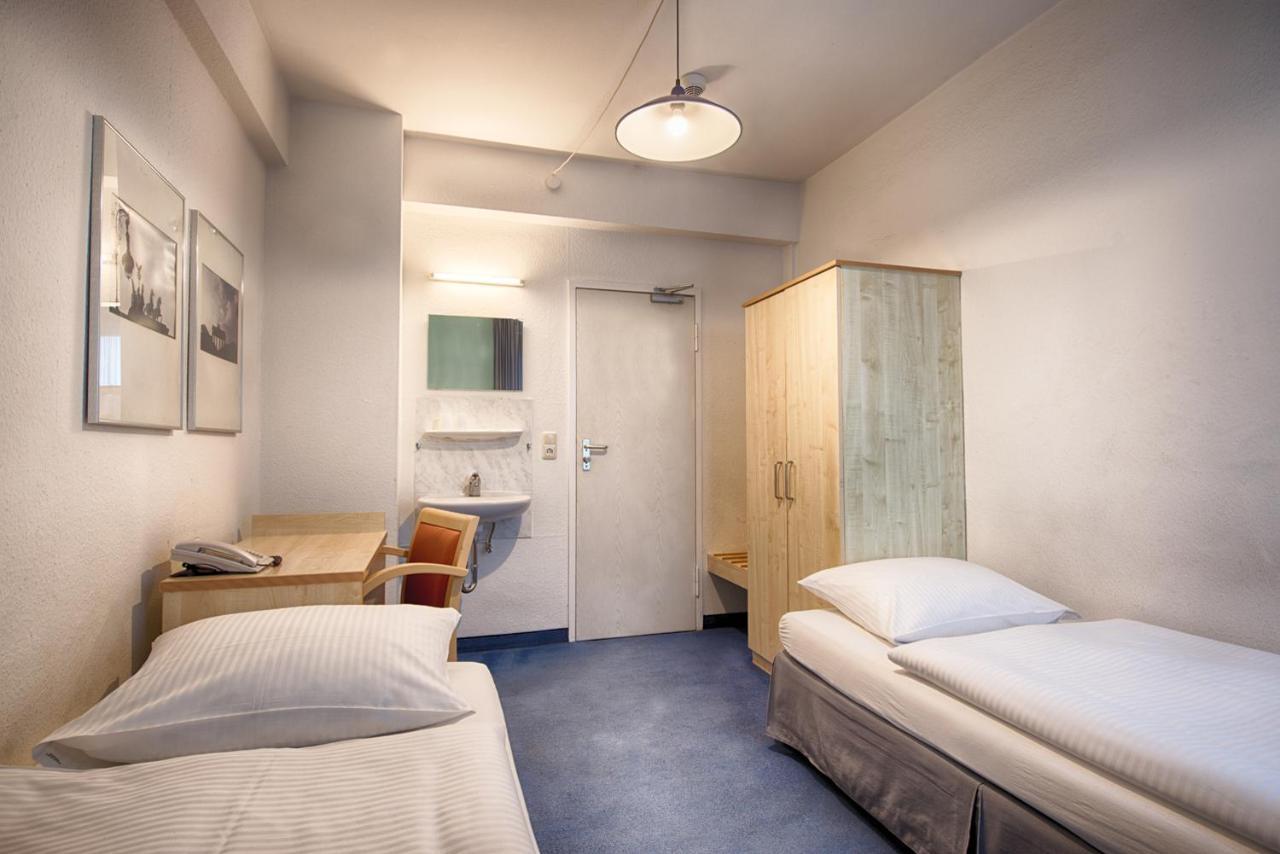 Enjoy Hostel Berlin City West Екстер'єр фото