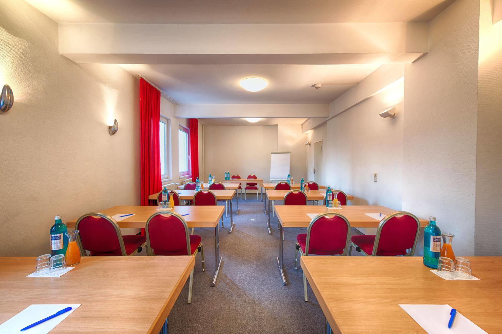 Enjoy Hostel Berlin City West Екстер'єр фото